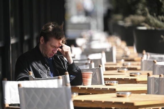 «Огромный спад»: Почему россияне перестали ходить в кофейни и рестораны